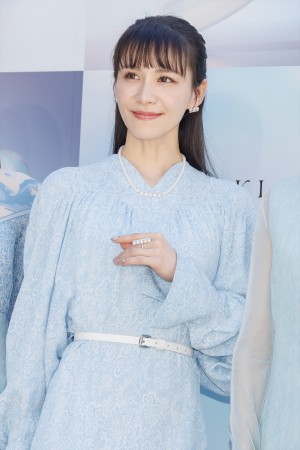 Perfume・あ～ちゃん、TASAKI 70周年アニバーサリー エキシビション「FLOATING SHELL」フォトコールに登場