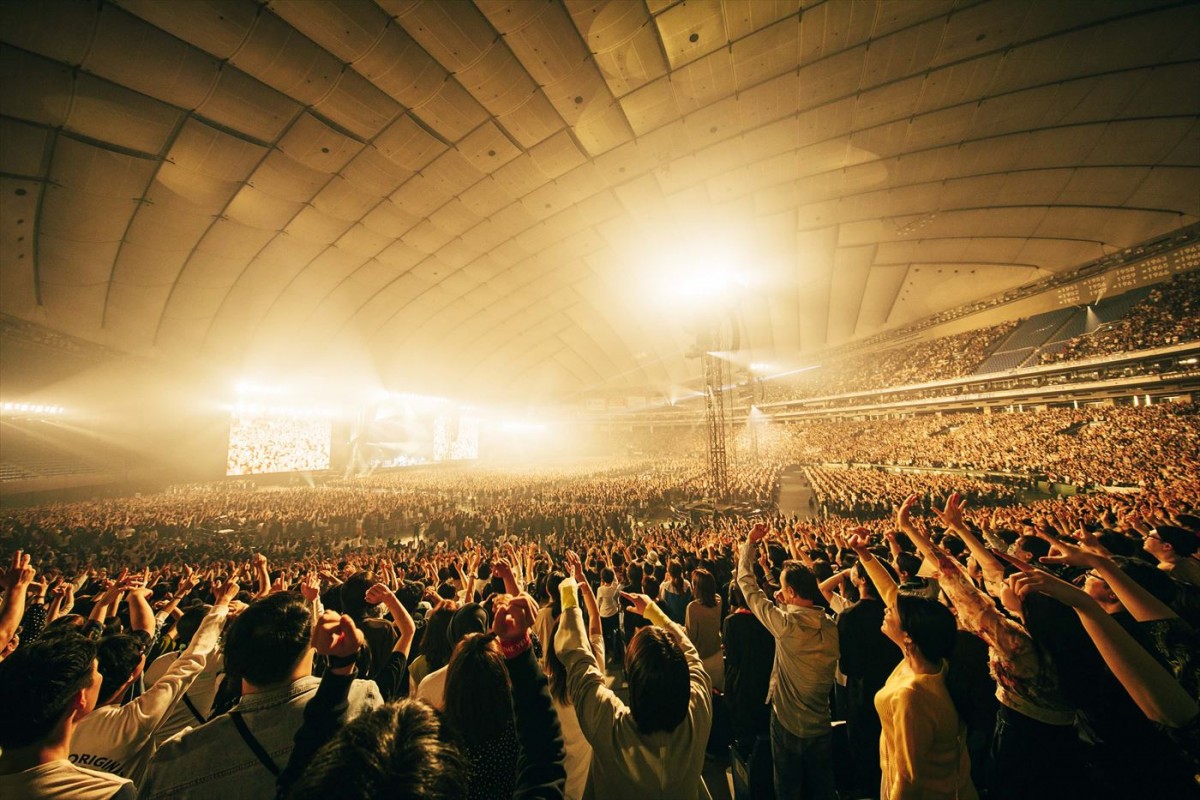 THE YELLOW MONKEY東京ドーム公演に5万人が歓喜！　「みなさんと俺たちが最も輝く日でありたい」＜ライブレポート＞