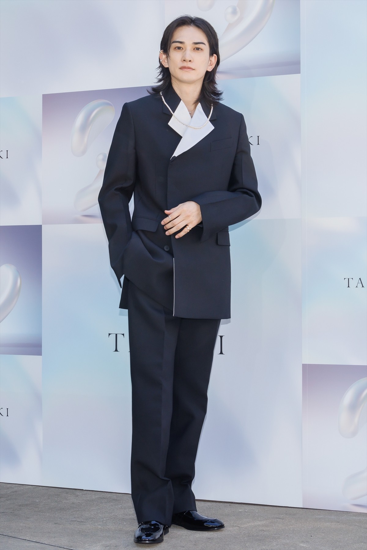 吉岡里帆、エレガントなドレス姿を披露　長期休暇の予定を報告「メキシコの方に行こうかなと」