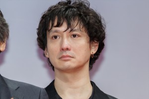 安藤政信、映画『かくしごと』完成披露舞台挨拶に登場