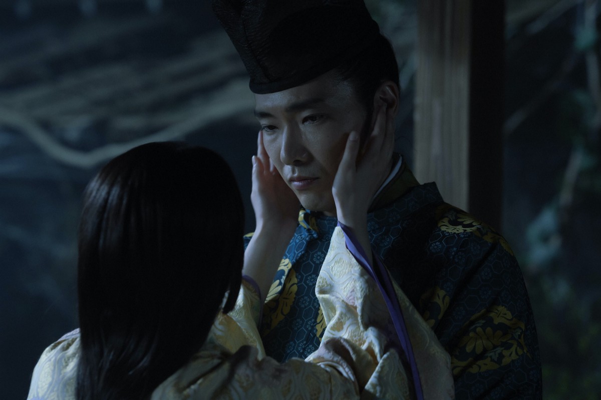 『光る君へ』“まひろ”吉高由里子、“道長”柄本佑に別れのキス　視聴者キュン「美しい！！」