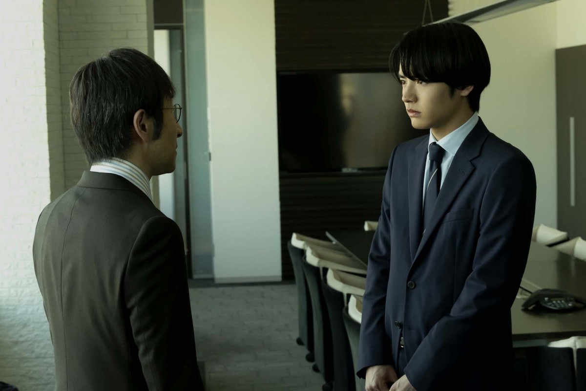 『Re：リベンジ』“海斗”赤楚衛二、“紗耶”見上愛からのキスにビックリ　ネットはツッコミ「鈍感!!」