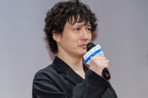 安藤政信、映画『かくしごと』完成披露舞台挨拶に登場