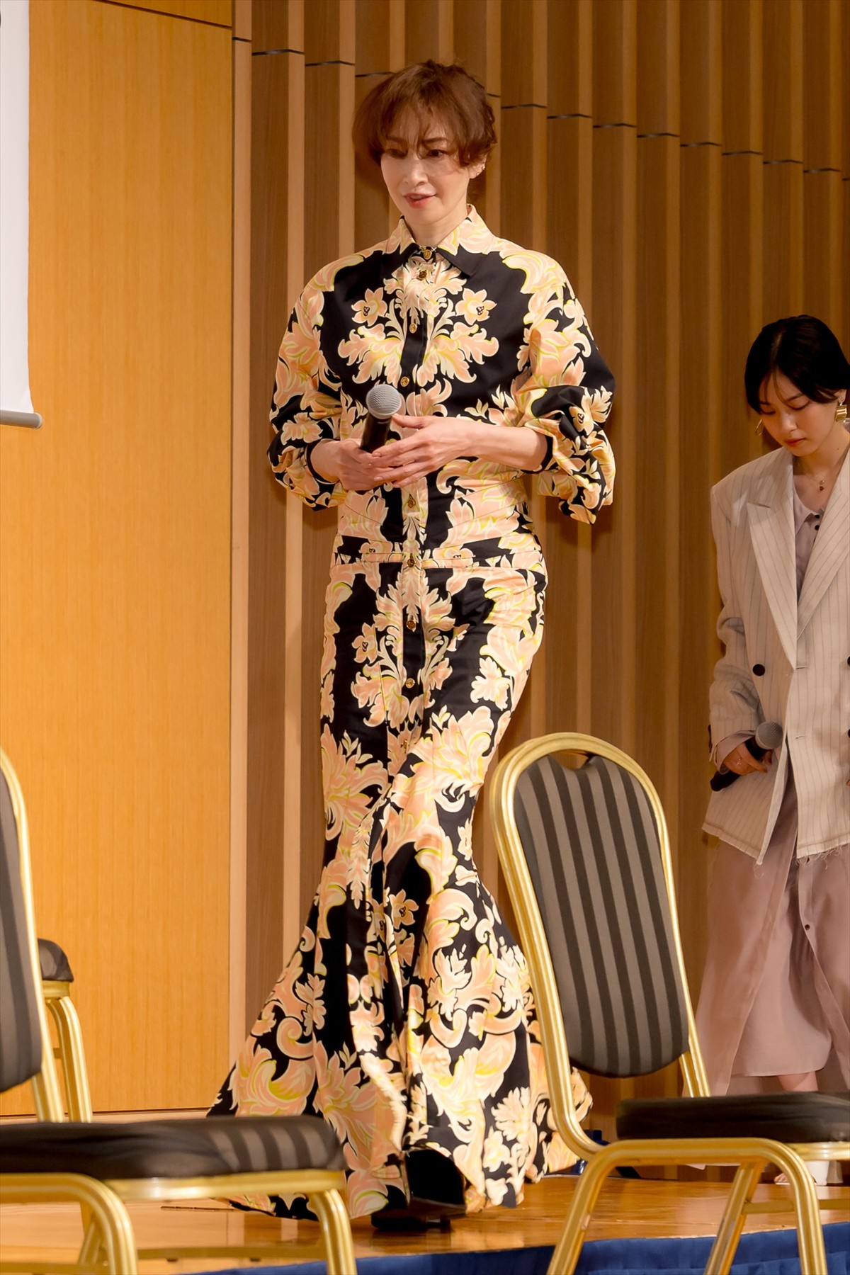 西野七瀬、ショートヘアで登場　劇団☆新感線への再登板に喜び「すごくうれしかった」