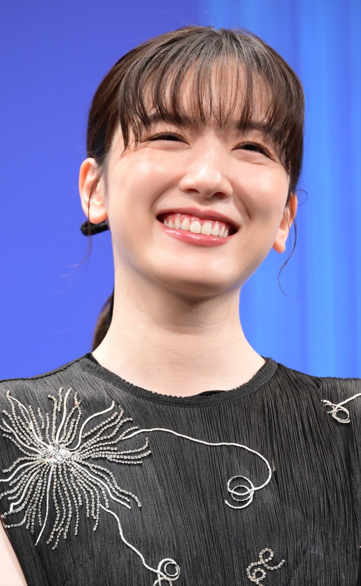 永野芽郁、舞台挨拶中ハプニングに見舞われた高橋文哉に神対応　観客沸かせる