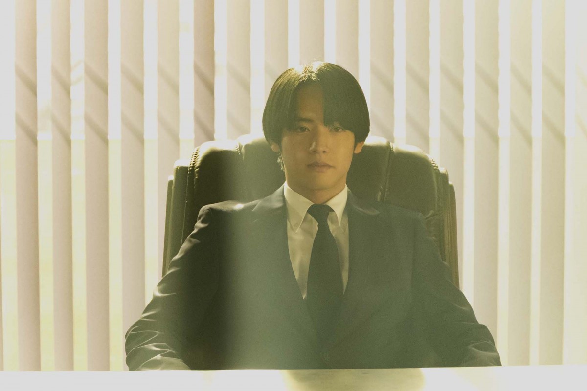 『Re：リベンジ』“海斗”赤楚衛二、“紗耶”見上愛からのキスにビックリ　ネットはツッコミ「鈍感!!」
