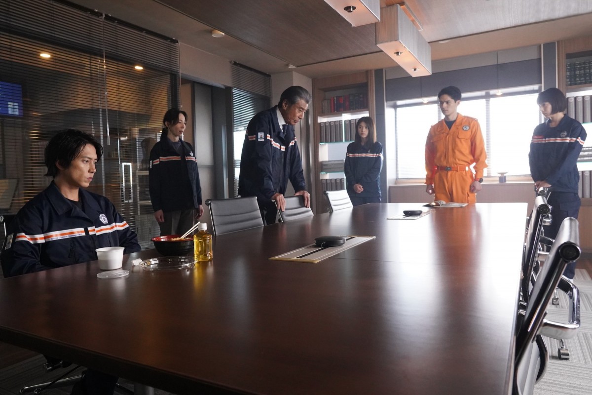 『ブルーモーメント』“晴原”山下智久、突然の新メンバーとの対面に困惑　実力派俳優の登場に反響「敵なの?!味方なの?!」