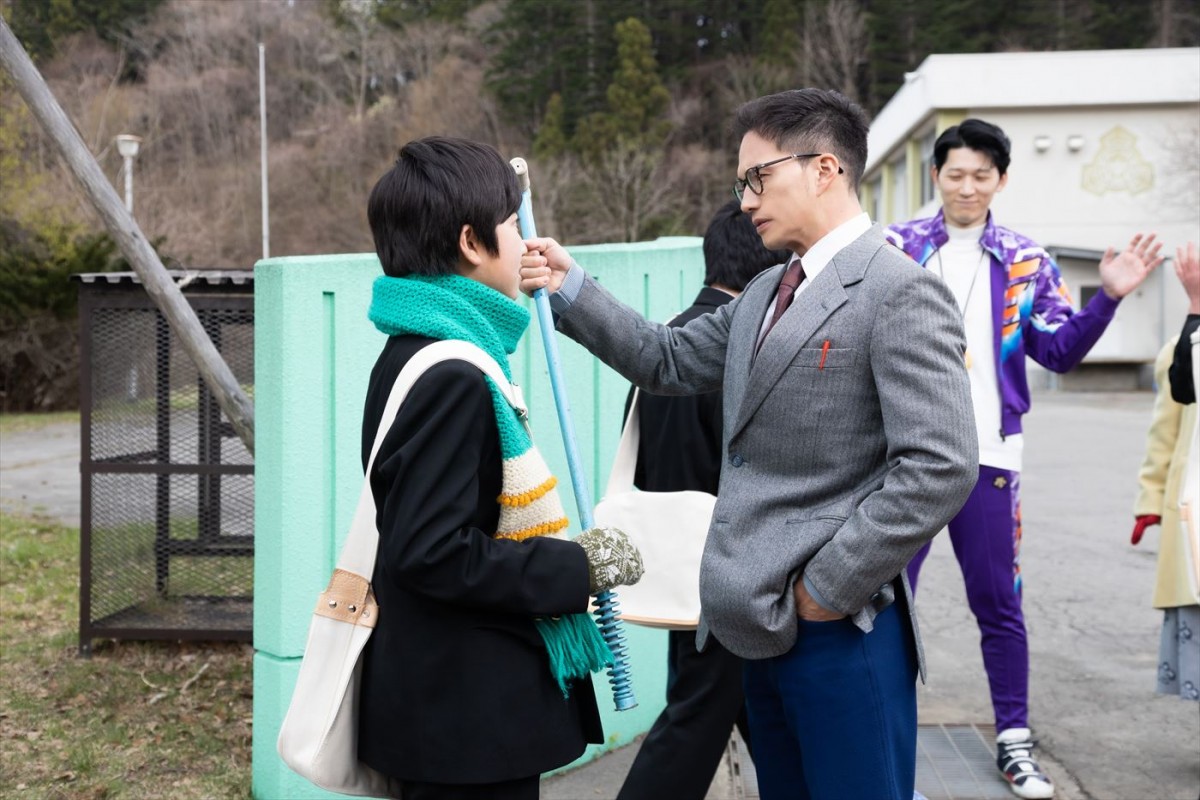 映画『おいしい給食 Road to イカメシ』、個性あふれる生徒たちの場面写真＆“甘利田”市原隼人らの表情豊かな新映像2種到着