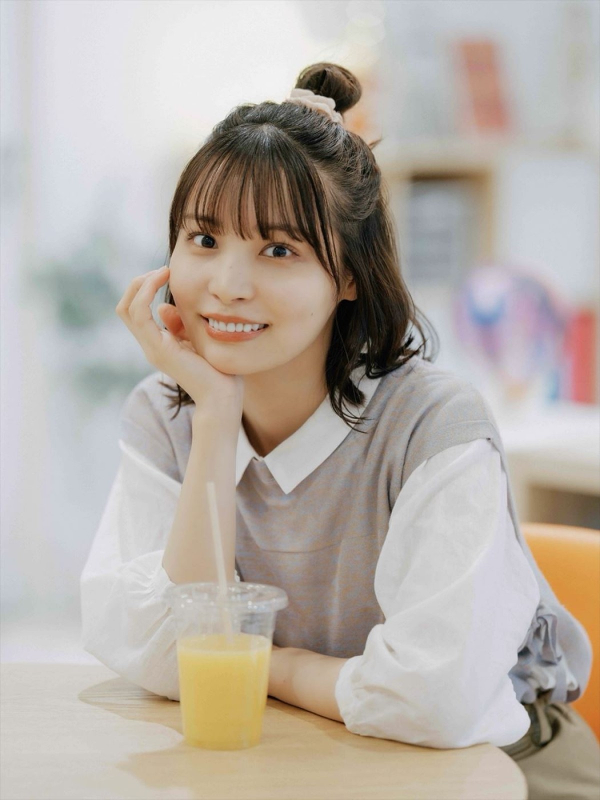 日向坂46・加藤史帆×森カンナ『彩香ちゃんは弘子先輩に恋してる』、原作オマージュ2ショット到着　追加キャストも発表！