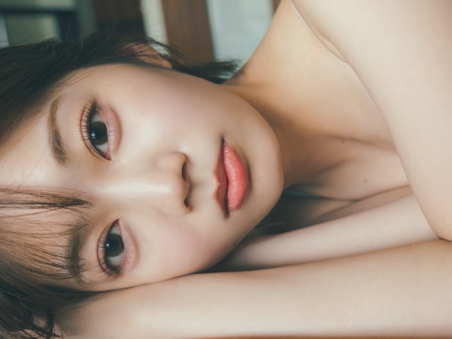 日向坂46 高本彩花 1st写真集『僕の記憶の中で』封入ポストカード第4弾ビジュアル