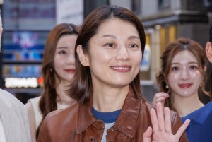 小池栄子、ドラマ『新宿野戦病院』制作発表会見に登場