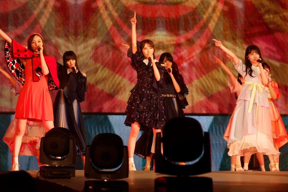 乃木坂46、初の香港単独ライブで6000人を魅了　香港出身・黒見明香が通訳で活躍