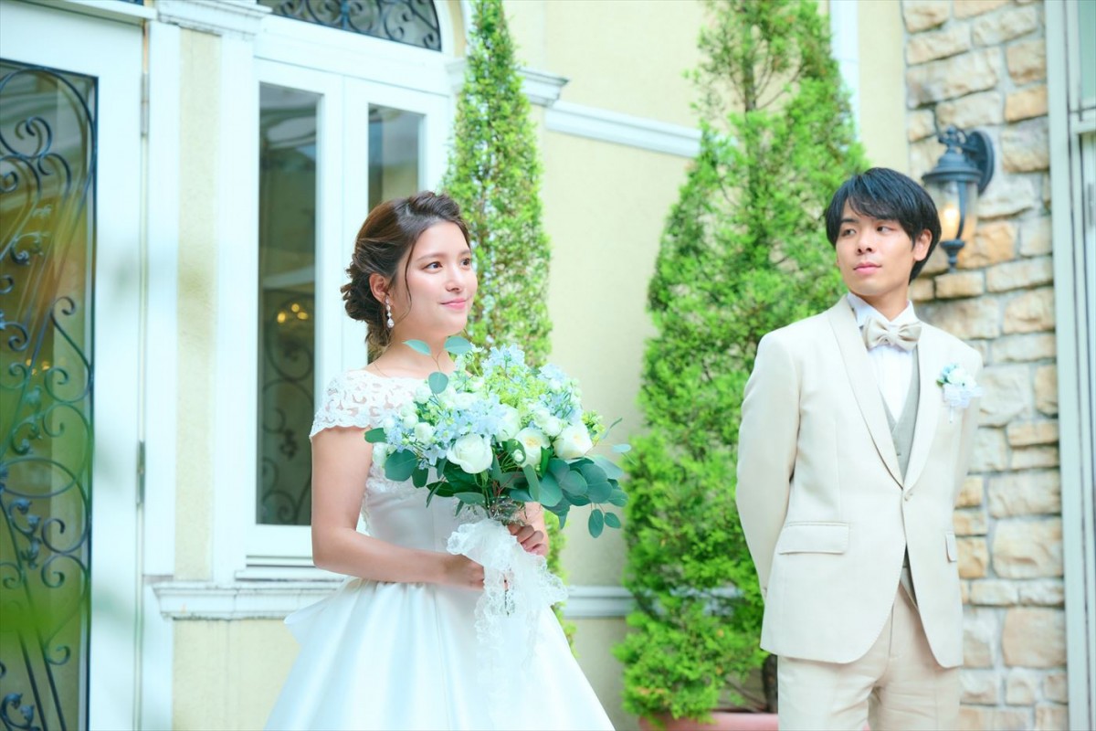 川島海荷、『青島くんはいじわる』第1話に花嫁姿で登場　“青島”渡辺翔太＆“雪乃”中村アンの協定恋愛のきっかけとなる重要人物に