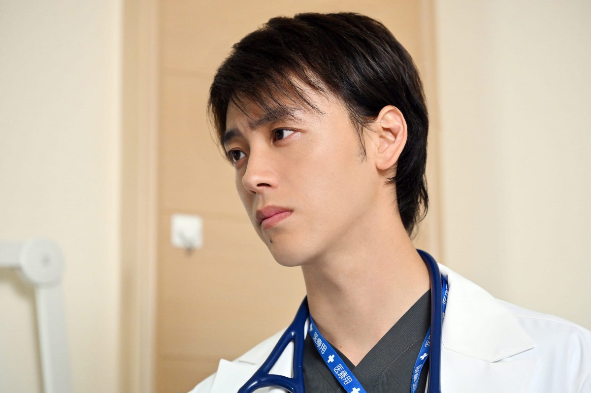 二宮和也、悪魔のような世界的天才外科医役でシリーズ再始動『ブラックペアン シーズン2』今夜開幕！