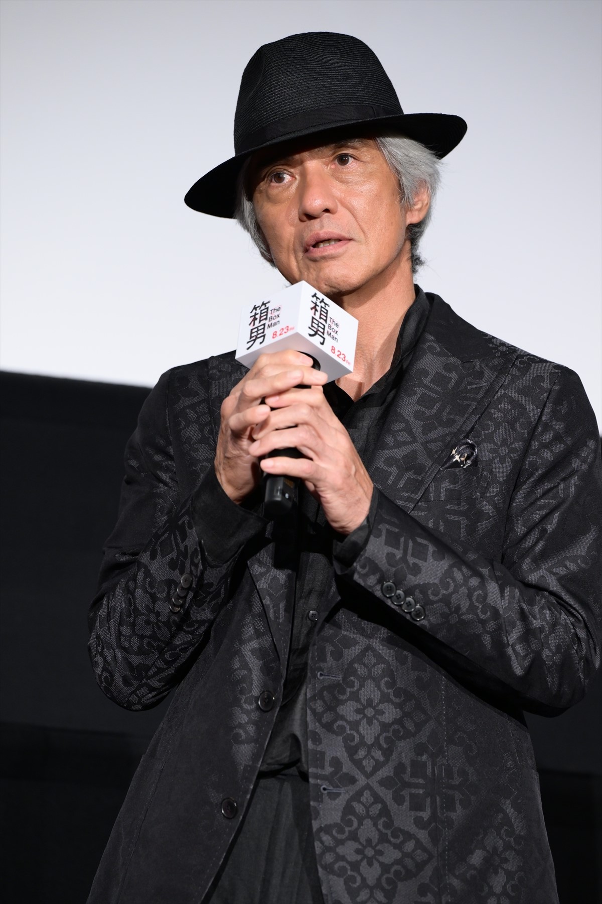永瀬正敏、27年越しの映画『箱男』お披露目に喜び　愛猫との役作りも明かす
