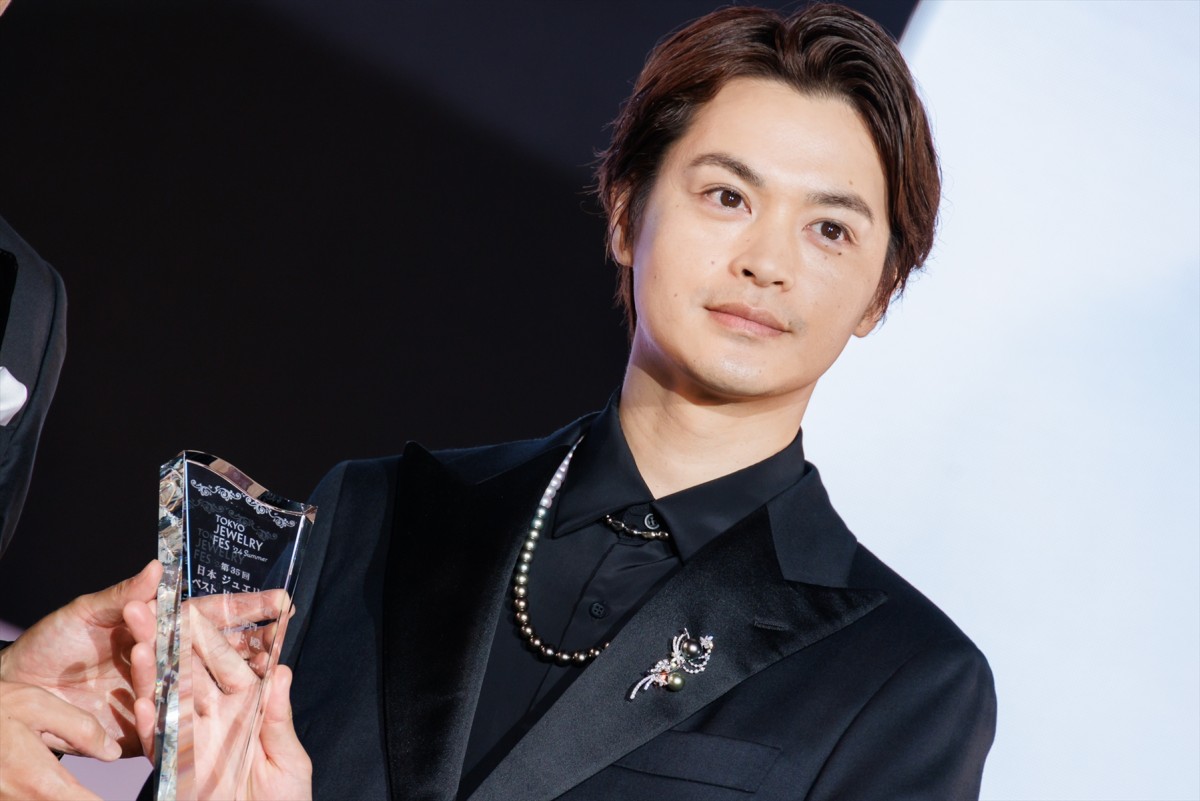 橋本環奈、ジュエリーベストドレッサー10年ぶり受賞に笑顔「少しジュエリーに見合えるようになったのかな」