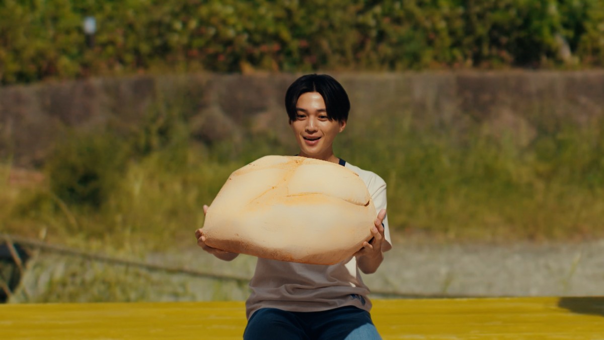 『南くんが恋人!?』“南くん”八木勇征、マグカップ風呂入浴シーンにネット歓喜「腹筋バキバキ」