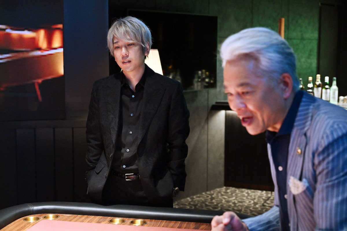 『ブラックペアン シーズン2』第5話　“天城”二宮和也、新病院への出資をめぐって“木崎”恵俊彰のオペを引き受ける