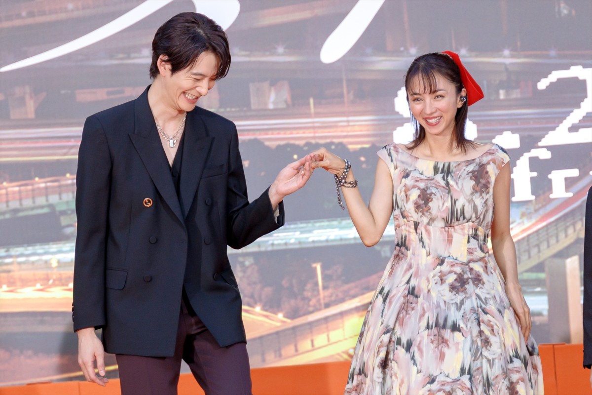 石原さとみ、綾野剛からのメールで知った『ラストマイル』出演「うれしさを通り越して爆笑してました（笑）」