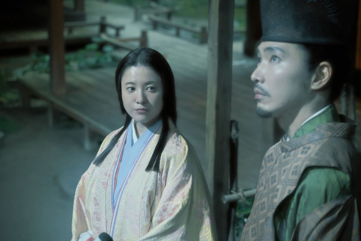 『光る君へ』“まひろ”吉高由里子、ついに『源氏物語』に着手　ネット歓喜も意味深ラストに騒然「機嫌損ねたか？」