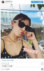 黒いワンピースがかわいらしい加藤あい　※「加藤あい」インスタグラム