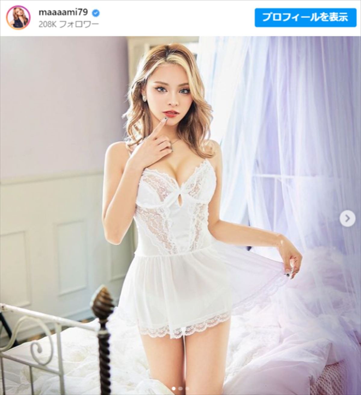 155cm“人気ギャルママ”モデル23歳、「スタイル抜群」“白ニット”コーデにファン歓喜