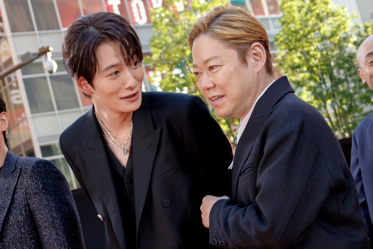 岡田将生、トーク中のハプニングに赤面「お腹を鳴らしてしまいすみません」
