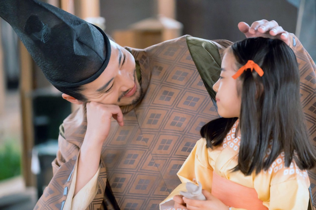 『光る君へ』“まひろ”吉高由里子、ついに『源氏物語』に着手　ネット歓喜も意味深ラストに騒然「機嫌損ねたか？」