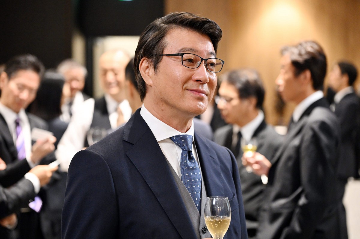 『ブラックペアン シーズン2』第7話　“天城”二宮和也、手術の“失敗”を持ちかけられる