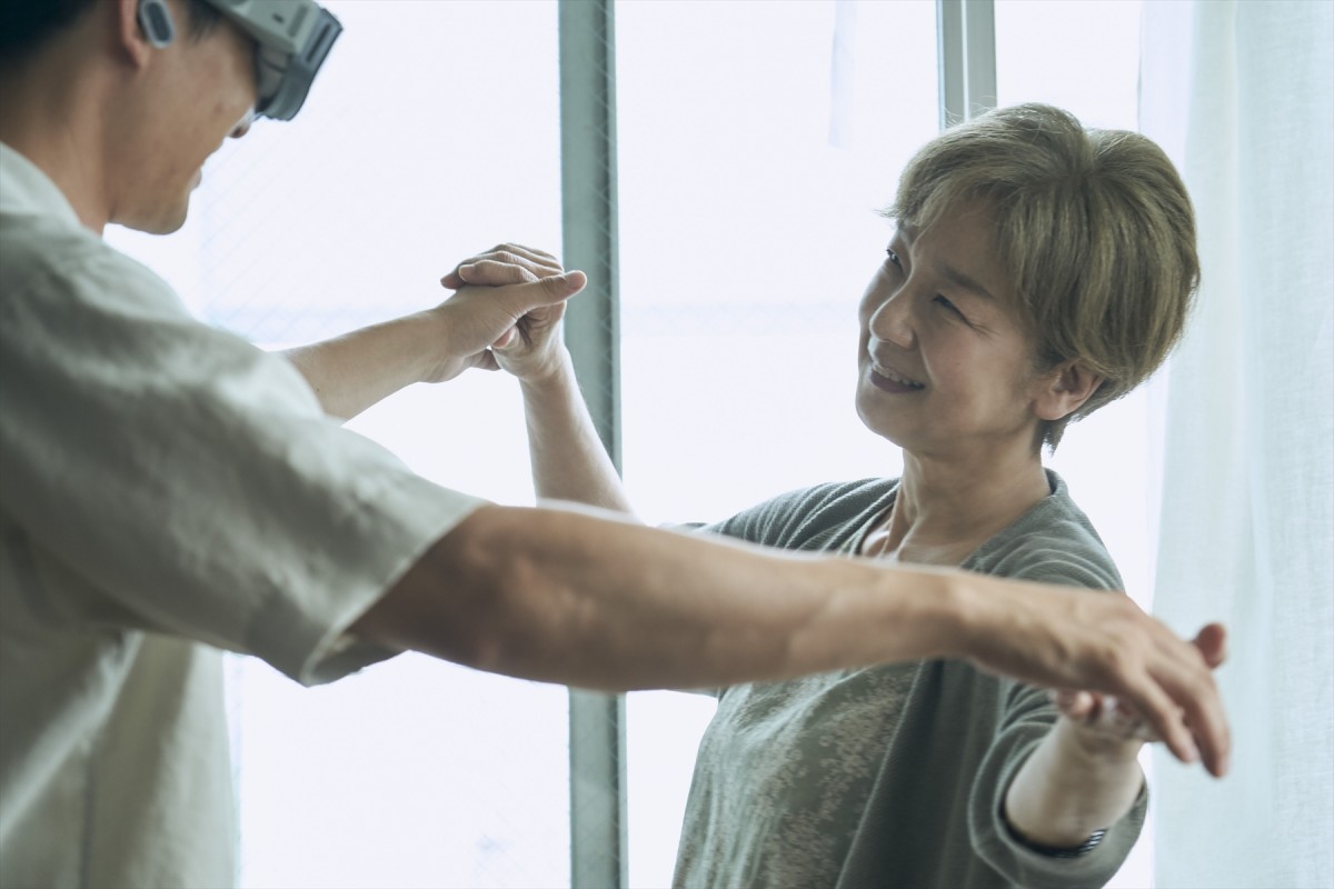 池松壮亮主演『本心』、田中裕子、三吉彩花、水上恒司らの“本心”が見え隠れする相関図＆場面写真公開