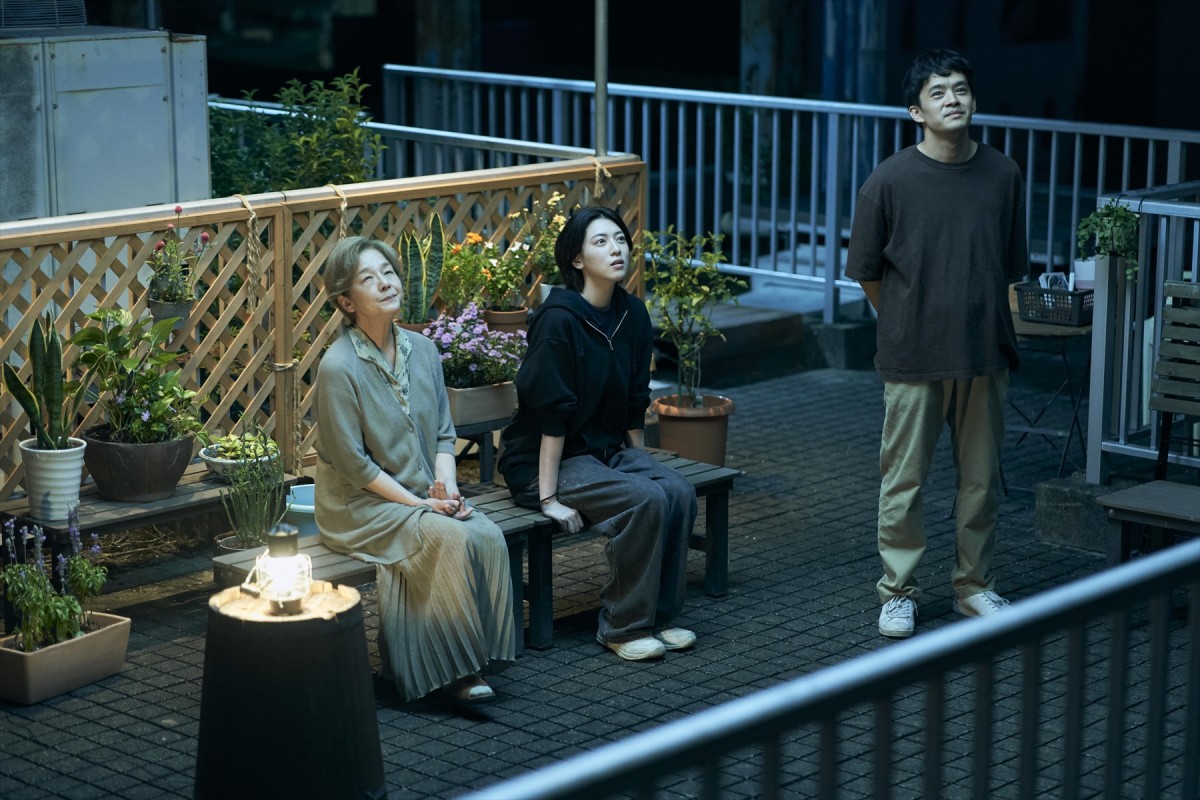 池松壮亮主演『本心』、田中裕子、三吉彩花、水上恒司らの“本心”が見え隠れする相関図＆場面写真公開