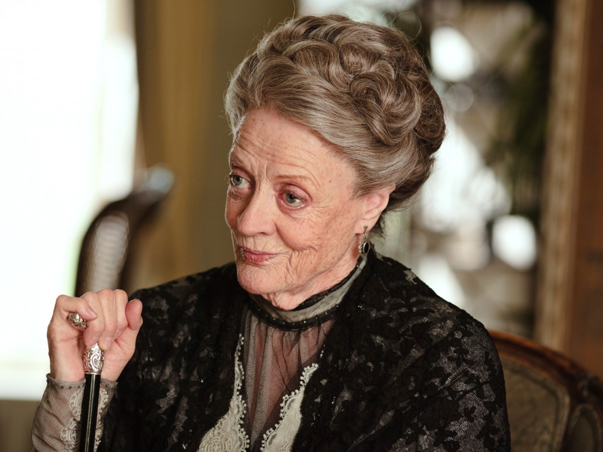 『ハリポタ』『ダウントン・アビー』の名優マギー・スミスさん死去 89歳 ダニエル・ラドクリフら関係者が追悼