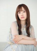 『ユニコーンオーバーロード』100万本突破記念スペシャル番組に出演する直田姫奈