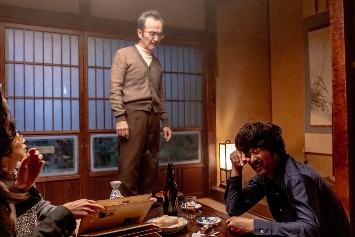 古舘寛治・池松壮亮・高岡早紀、浅野忠信主演『レイブンズ』出演決定！　場面写真解禁