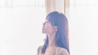 乃木坂46・岩本蓮加1st写真集『いたずらな風』より