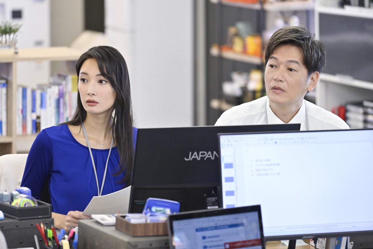 『無能の鷹』“鷹野”菜々緒、フリーズしたパソコンを前にまさかの一言　ネット爆笑「悟りの境地かw」