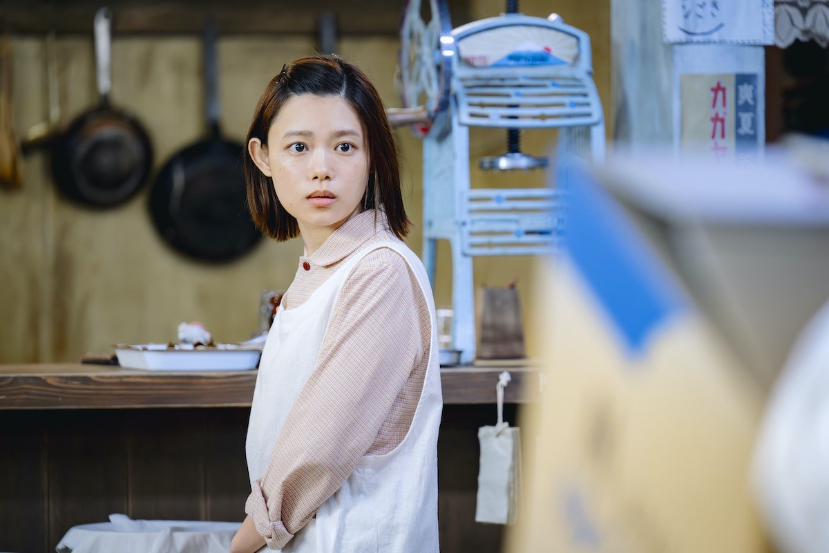 『海に眠るダイヤモンド』“鉄平”神木隆之介と“朝子”杉咲花、アイコンタクト→ハニカミにネット悶絶「可愛すぎて無理ッ」