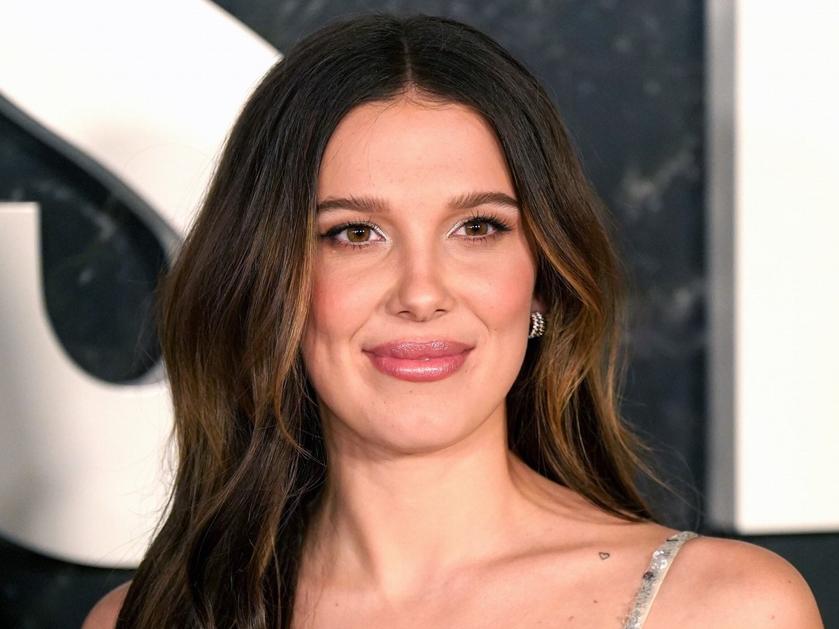 ミリー・ボビー・ブラウン、結婚後初の感謝祭を前にプライベート写真を放出!