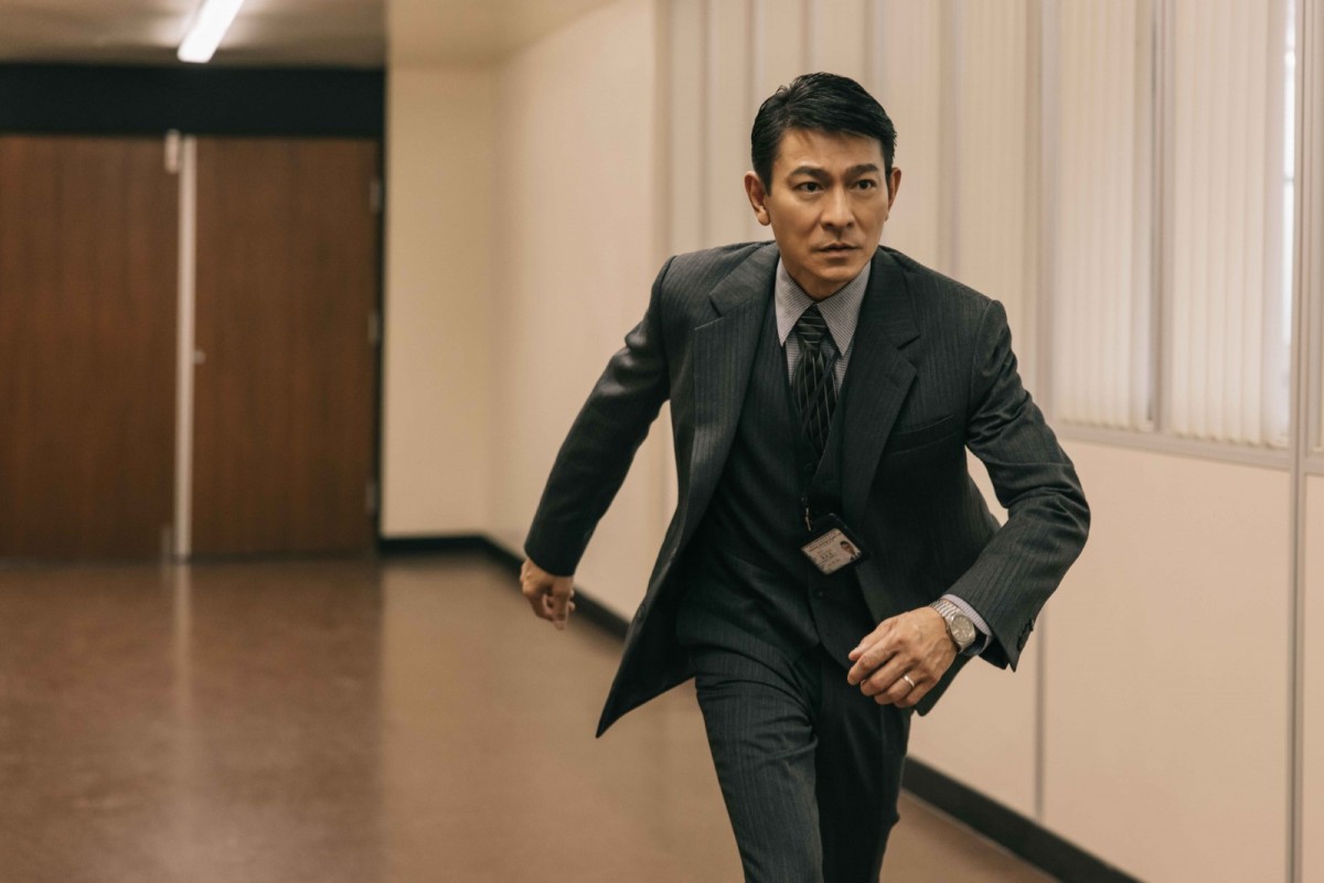 トニー・レオン×アンディ・ラウが20年ぶりに競演！　映画『ゴールドフィンガー巨大金融詐欺事件』予告解禁