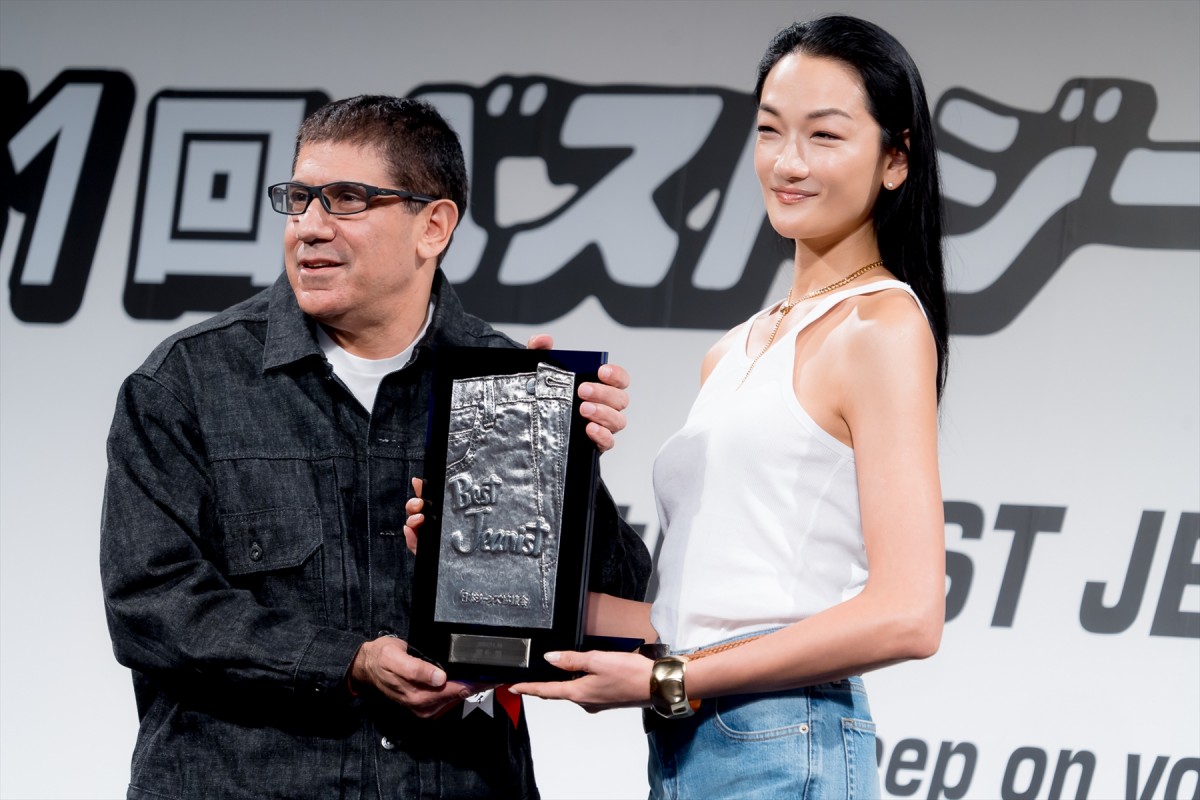 みちょぱ、ベストジーニスト3年連続受賞で殿堂入り「夢を果たせました！」
