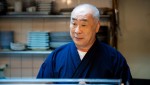 ドラマ『ワカコ酒 Season8』より大将・石田勝一（野添義弘）