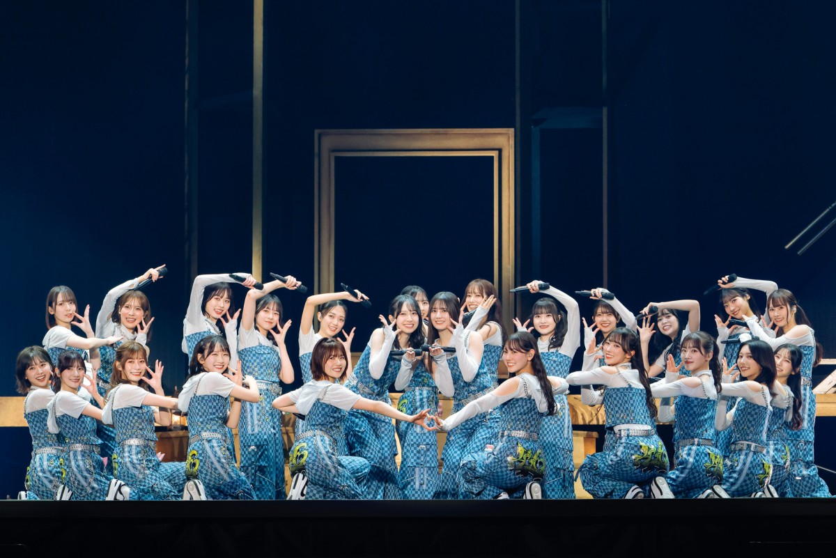 日向坂46、東京ドームライブ　卒業メンバー＆オードリーがサプライズ出演　新曲初披露も