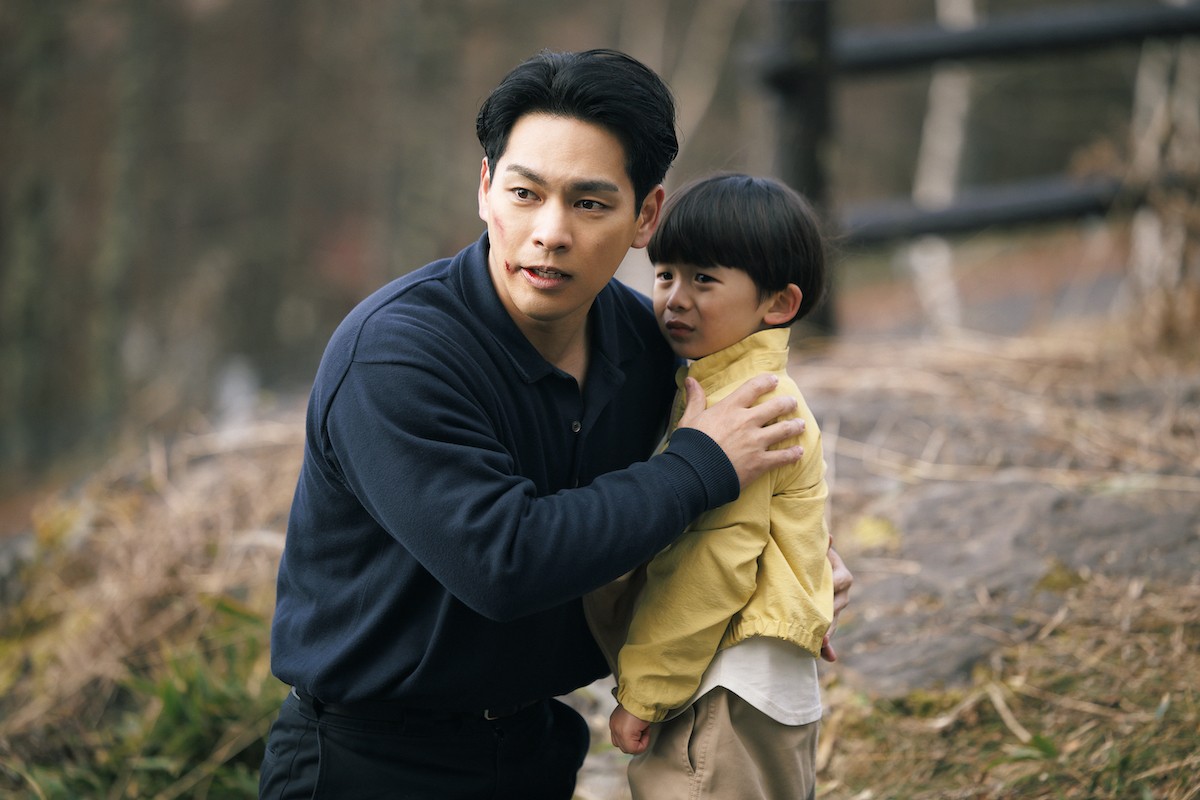 『ライオンの隠れ家』第10話　“洸人”柳楽優弥、“祥吾”向井理から“ライオン”佐藤大空を取り戻すために動き出す
