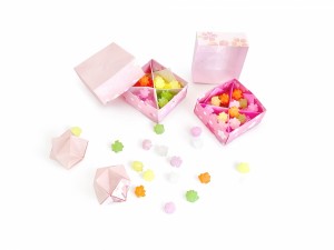 警視庁が“お菓子を小分けできる器”の作り方を伝授！ 「こりゃスゴイ」「意外と簡単」と反響