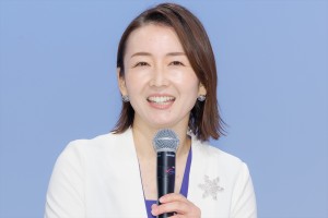 狩野恵里アナウンサー、ドラマ『ジャンヌの裁き』記者会見で司会を担当