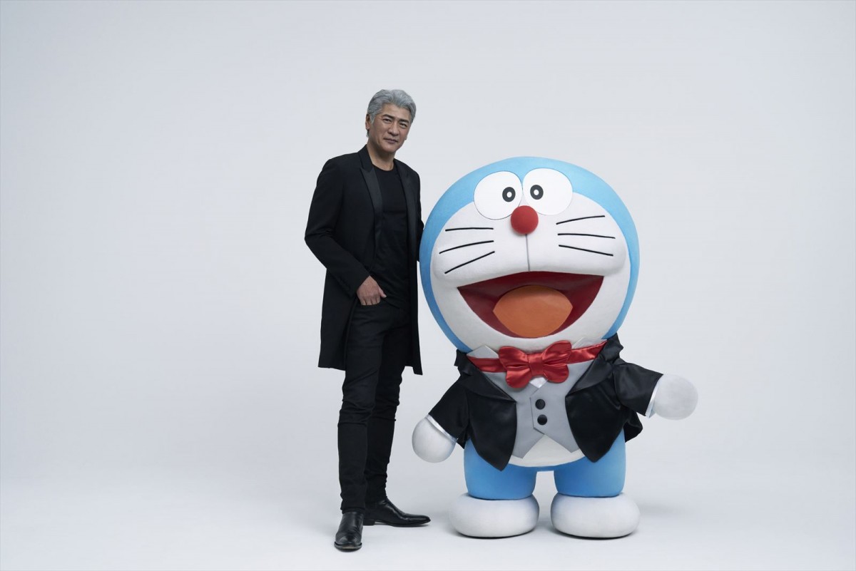 吉川晃司、デビュー40周年で声優初挑戦！　『映画ドラえもん』最新作で石丸幹二と“音楽家ロボット”演じる