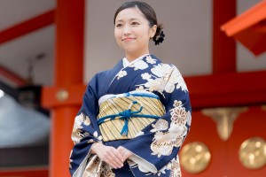 大原優乃、「エイベックス・マネジメント・エージェンシー 新春参拝＆晴れ着お披露目会」に登場