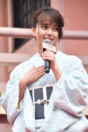 『トラさん～僕が猫になったワケ～』大ヒット祈願イベントに登場した多部未華子（2019年）