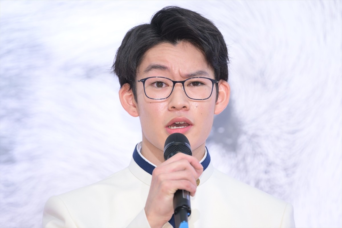 道枝駿佑、板垣李光人と現場でイチャイチャ？　吉川愛に暴露される