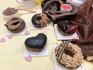 “チョコ尽くし”のドーナツをおいしく食べる方法は？　PR担当に聞いてみた＜クリスピー・クリーム・ドーナツ＞